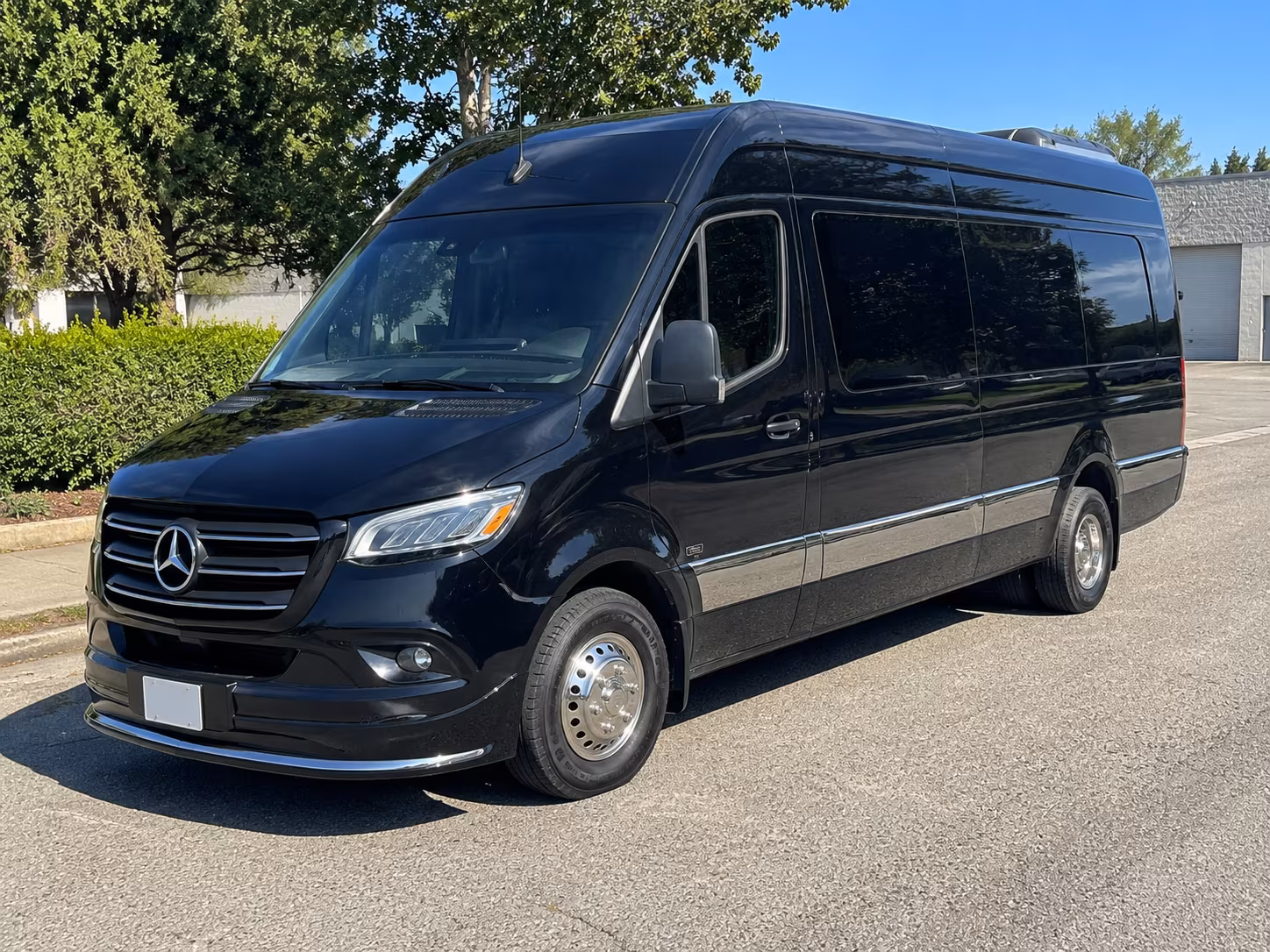 Cincinnati Airport Shuttle & Transportation party bus exterior
