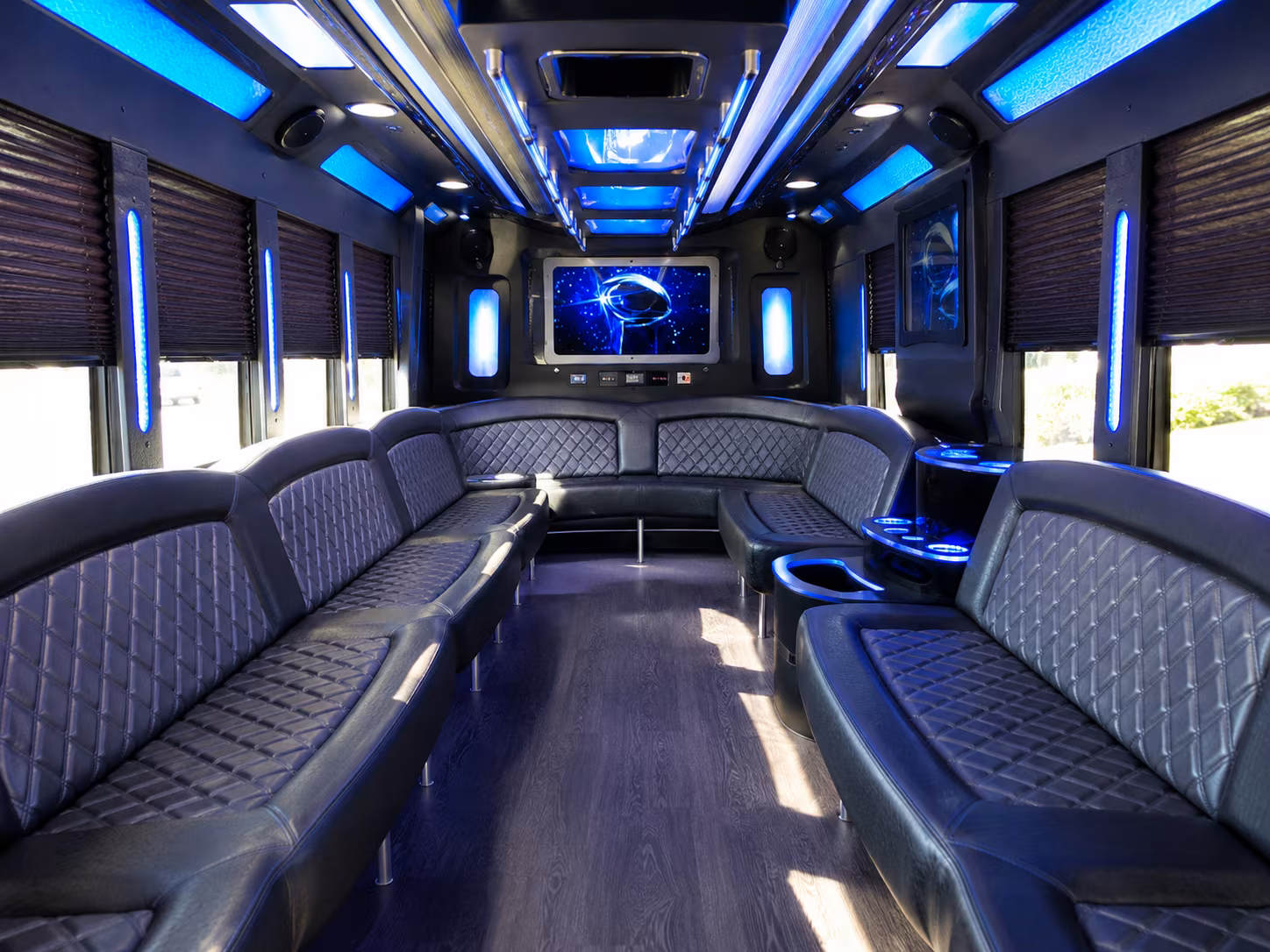Cincinnati Birthday, Sweet 16, & Quinceañera Transportation party bus exterior