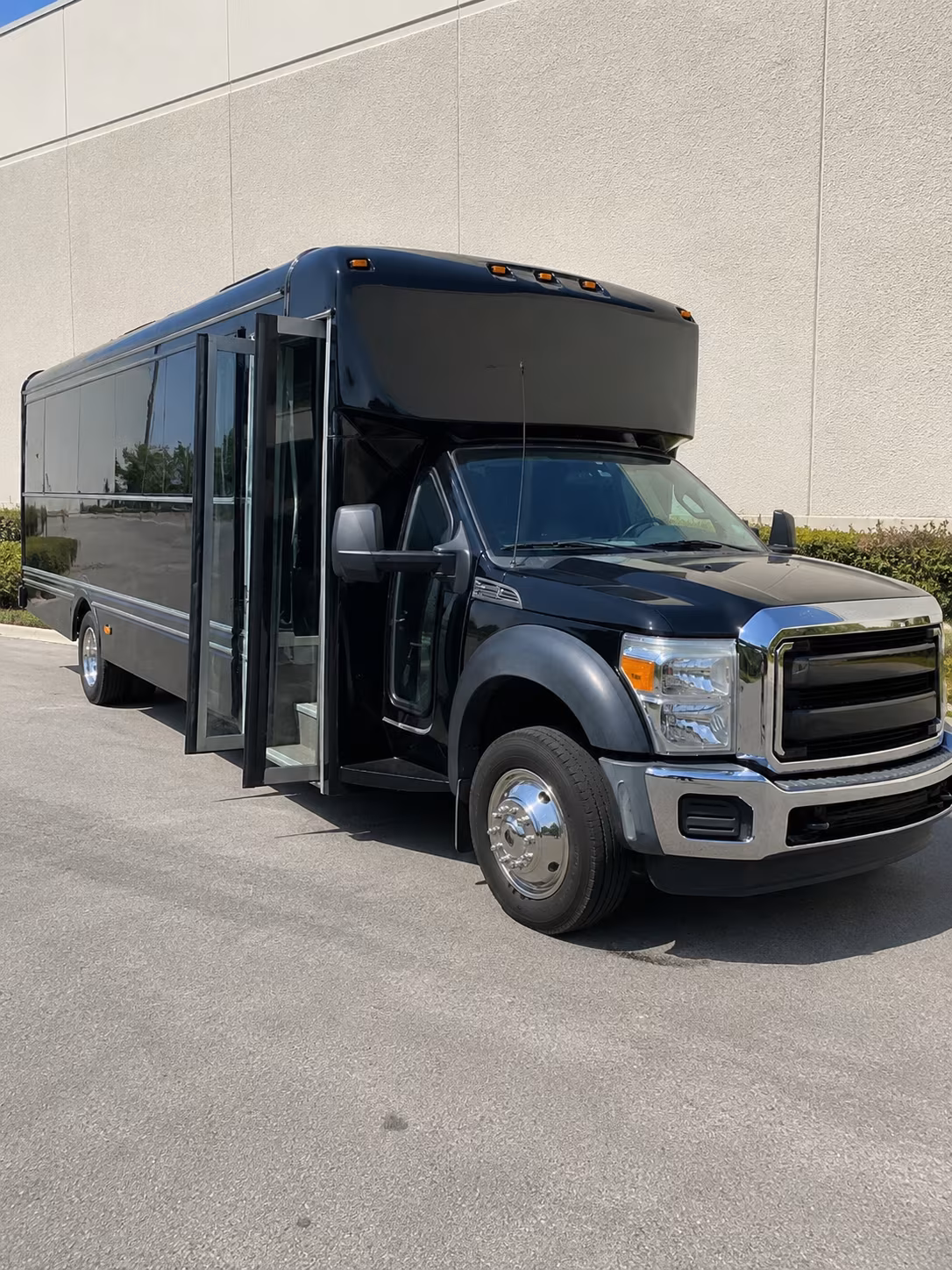 Cincinnati Private Event Transportation party bus exterior