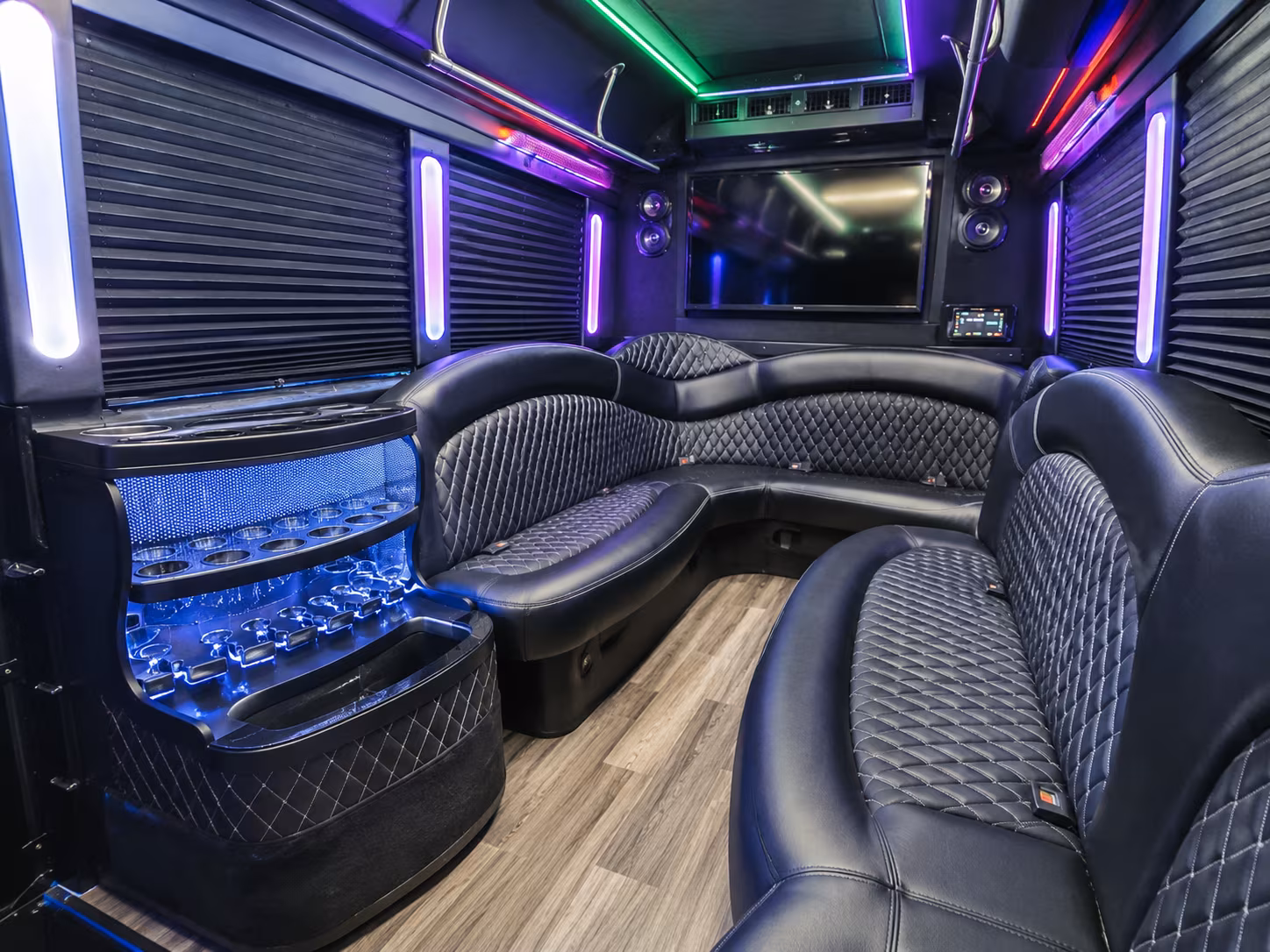Cincinnati Winery Tour & Pub Crawl Transportation party bus exterior