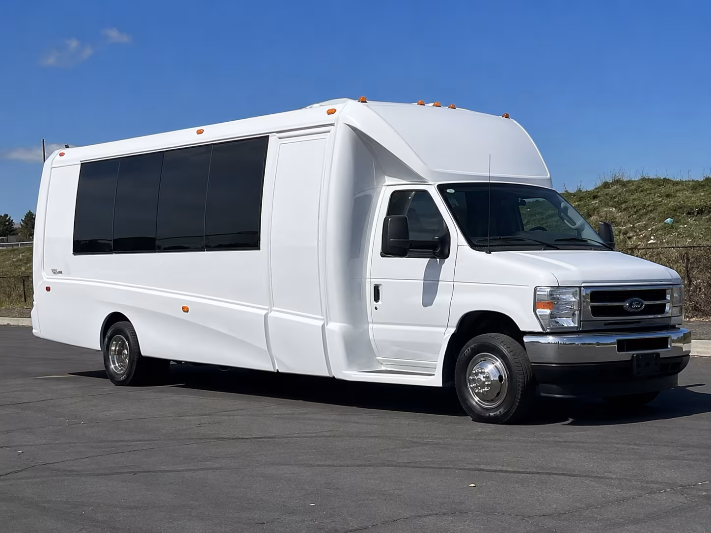 Kettering Birthday, Sweet 16, & Quinceañera Party Bus Rentals