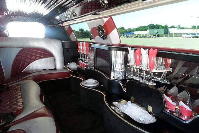 Cincinnati Infiniti Limo Interior